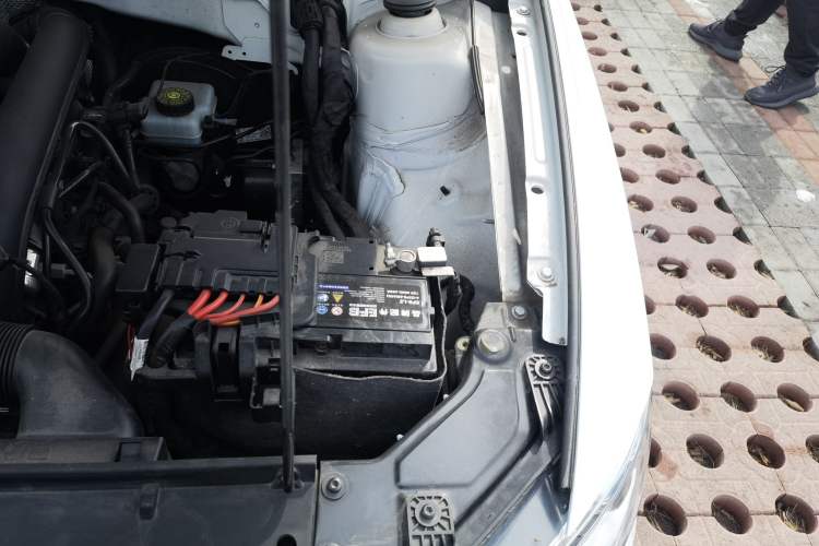 Used Volkswagen C-TREK 2018 230TSI DSG Comfort Model Engine Bay Left