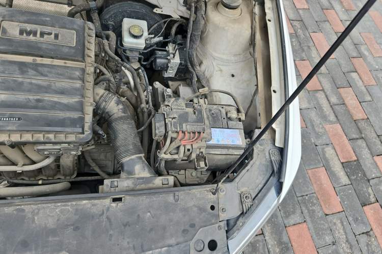 Used Volkswagen C-TREK 2018 1.5L Automatic Comfort Model Engine Bay Left