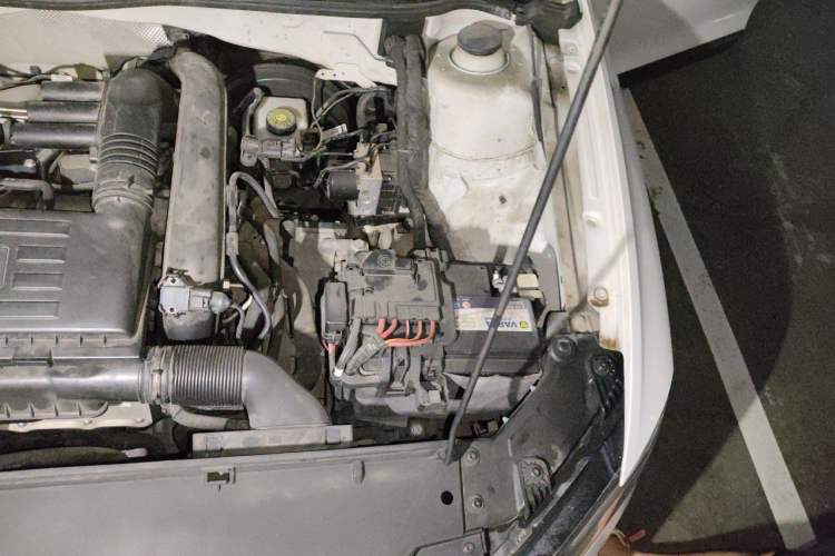 Used Volkswagen C-TREK 2018 230TSI DSG Comfort Model Engine Bay Left