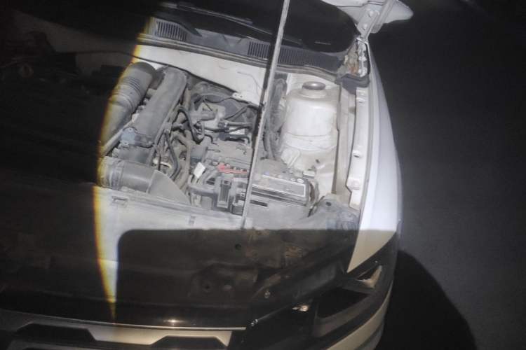 Used Volkswagen C-TREK 2018 230TSI Manual Comfort Version Engine Bay Left