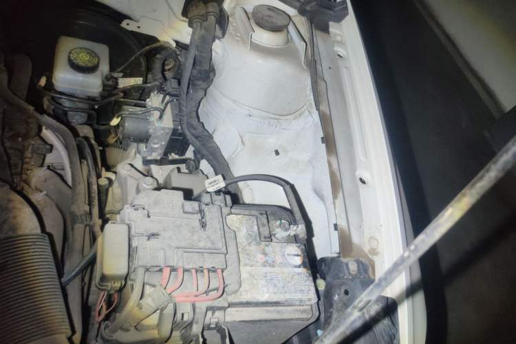 Used Volkswagen C-TREK 2018 1.5L Automatic Luxury Edition Engine Bay Left