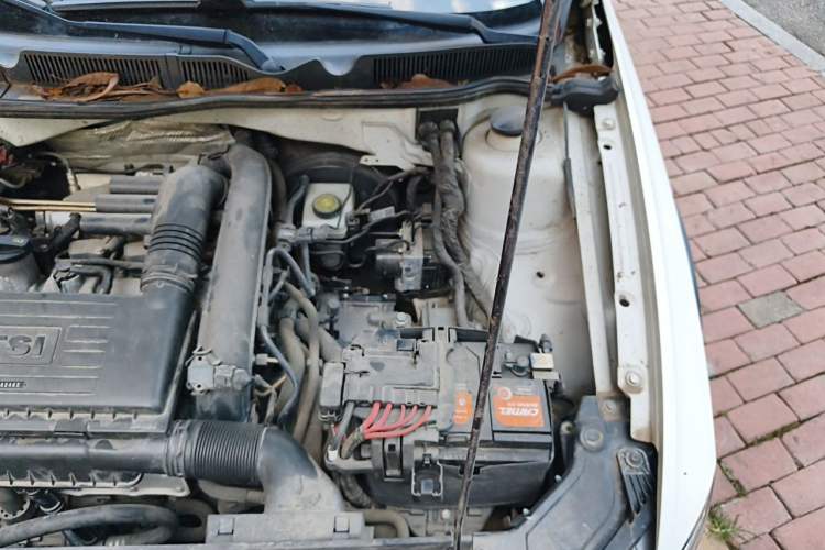 Used Volkswagen C-TREK 2018 230TSI DSG Comfort Model Engine Bay Left