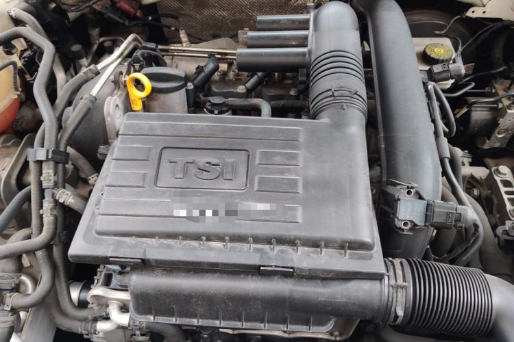 Used Volkswagen C-TREK 2018 230TSI DSG Luxury Version Engine Bay