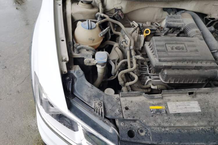 Used Volkswagen C-TREK 2018 230TSI DSG Comfort Model Engine Bay Right