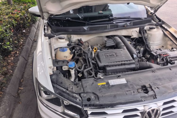 Used Volkswagen C-TREK 2018 230TSI DSG Comfort Model Engine Bay Right