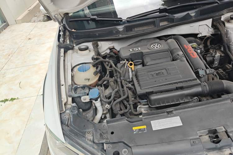 Used Volkswagen C-TREK 2018 230TSI DSG Comfort Model Engine Bay Right