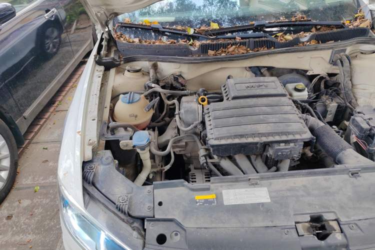 Used Volkswagen C-TREK 2018 1.5L Automatic Comfort Model Engine Bay Right