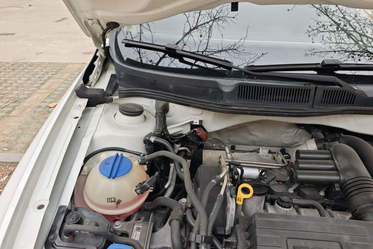 Used Volkswagen C-TREK 2018 230TSI DSG Comfort Model Engine Bay Right