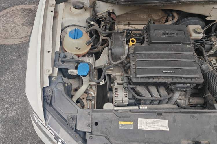 Used Volkswagen C-TREK 2018 1.5L Automatic Fashion Model Engine Bay Right