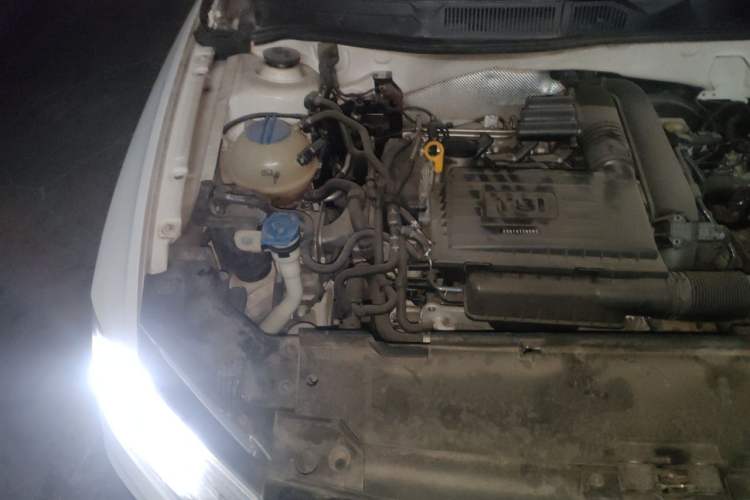 Used Volkswagen C-TREK 2018 230TSI DSG Comfort Model Engine Bay Right