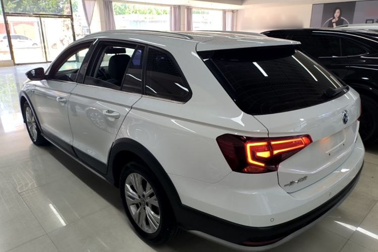 Used Volkswagen C-TREK 2018 1.5L Automatic Comfort Model Exterior 2