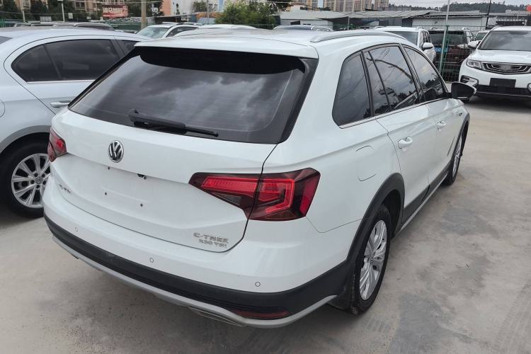 Used Volkswagen C-TREK 2018 230TSI DSG Comfort Model Exterior 3