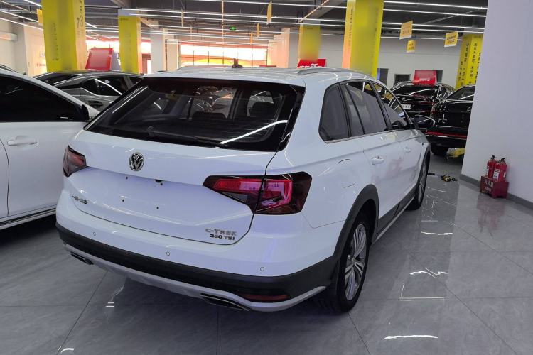 Used Volkswagen C-TREK 2018 230TSI DSG Comfort Model Exterior 3