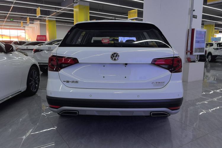 Used Volkswagen C-TREK 2018 230TSI DSG Comfort Model Exterior 4
