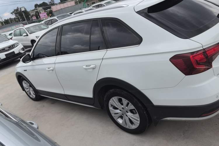Used Volkswagen C-TREK 2018 230TSI DSG Comfort Model Exterior 5