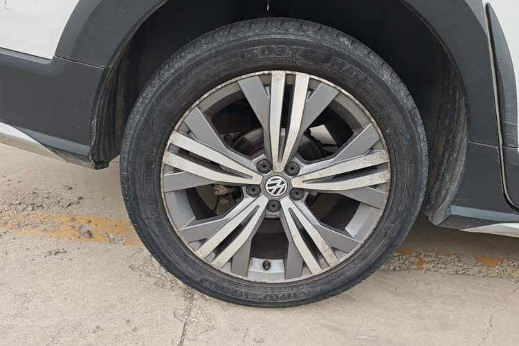 Used Volkswagen C-TREK 2018 230TSI DSG Luxury Version Exterior 5