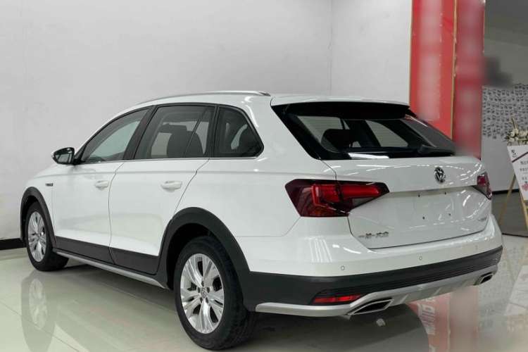 Used Volkswagen C-TREK 2018 1.5L Automatic Comfort Model Exterior 5