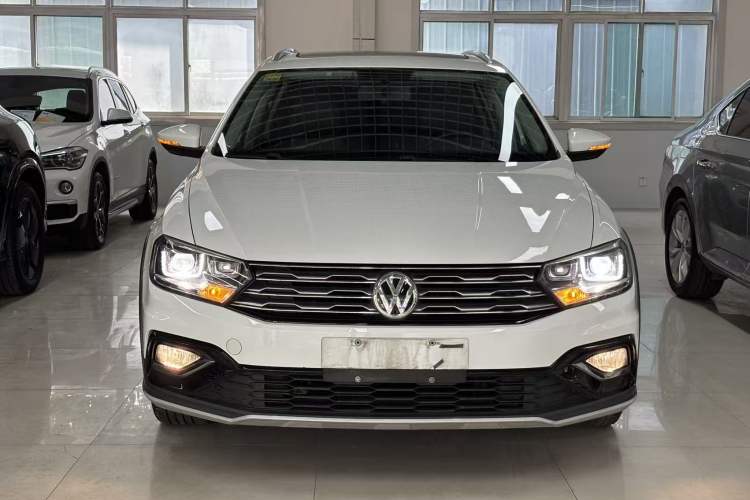 Used Volkswagen C-TREK 2018 1.5L Automatic Comfort Model Front