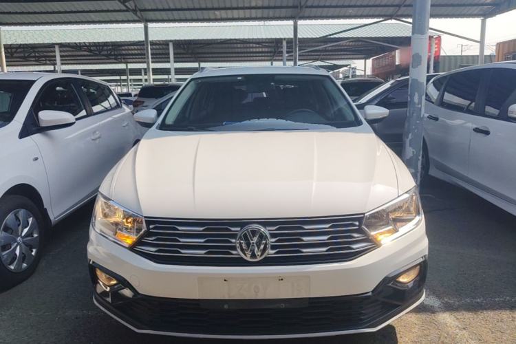 Used Volkswagen C-TREK 2018 1.5L Automatic Fashion Model Front