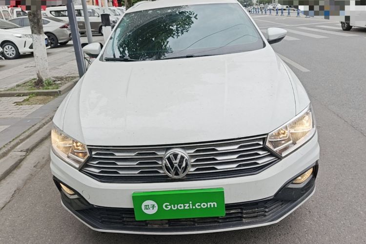 Used Volkswagen C-TREK 2018 1.5L Automatic Fashion Model Front