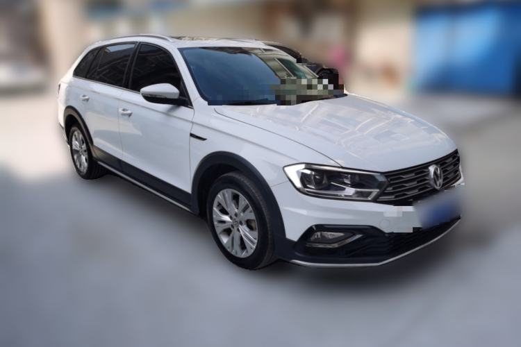 Used Volkswagen C-TREK 2018 230TSI DSG Comfort Model Front Right 45 Deg