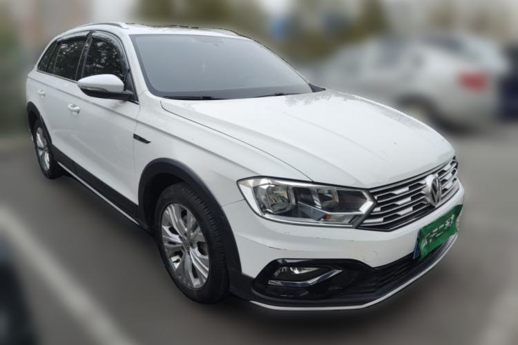 Used Volkswagen C-TREK 2018 230TSI DSG Comfort Model Front Right 45 Deg