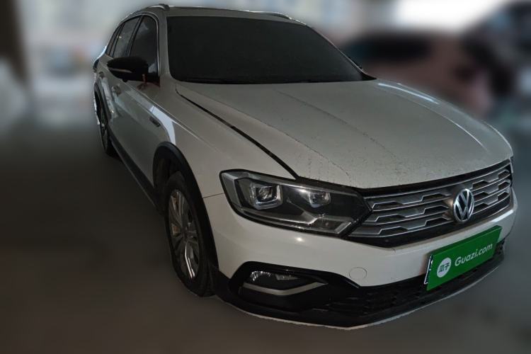 Used Volkswagen C-TREK 2018 230TSI DSG Comfort Model Front Right 45 Deg