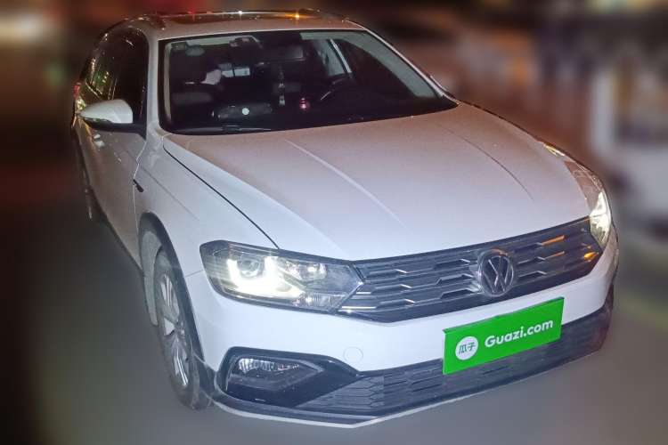 Used Volkswagen C-TREK 2018 1.5L Automatic Comfort Model Front Right 45 Deg