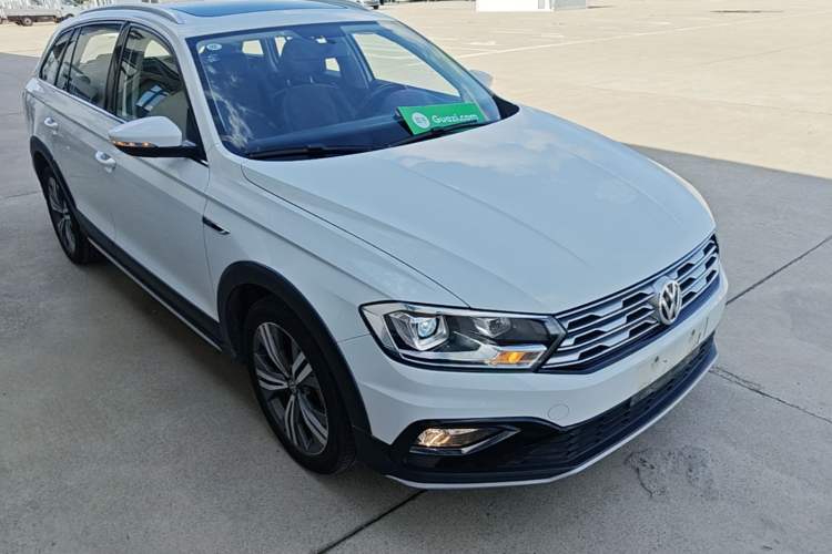 Used Volkswagen C-TREK 2018 1.5L Automatic Comfort Model Front Right 45 Deg
