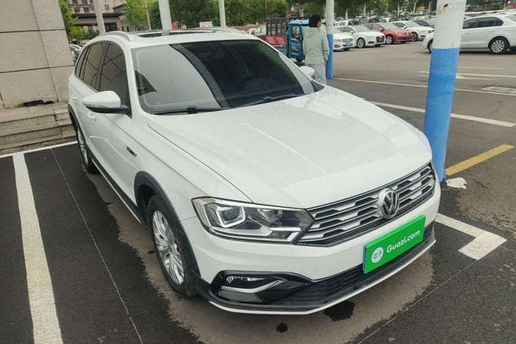 Used Volkswagen C-TREK 2018 1.5L Automatic Comfort Model Front Right 45 Deg