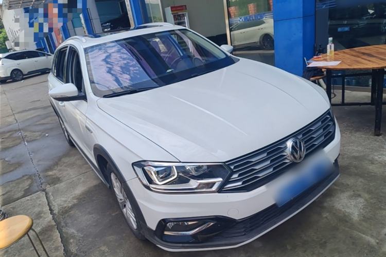 Used Volkswagen C-TREK 2018 1.5L Automatic Comfort Model Front Right 45 Deg