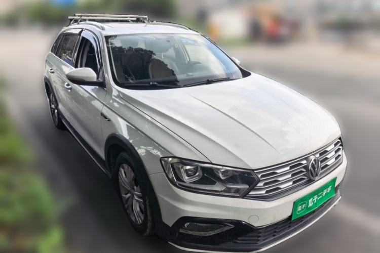 Used Volkswagen C-TREK 2018 230TSI DSG Comfort Model Front Right 45 Deg