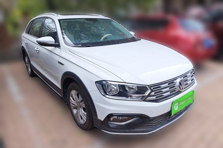 Used Volkswagen C-TREK 2018 1.5L Manual Comfort Model Front Right 45 Deg