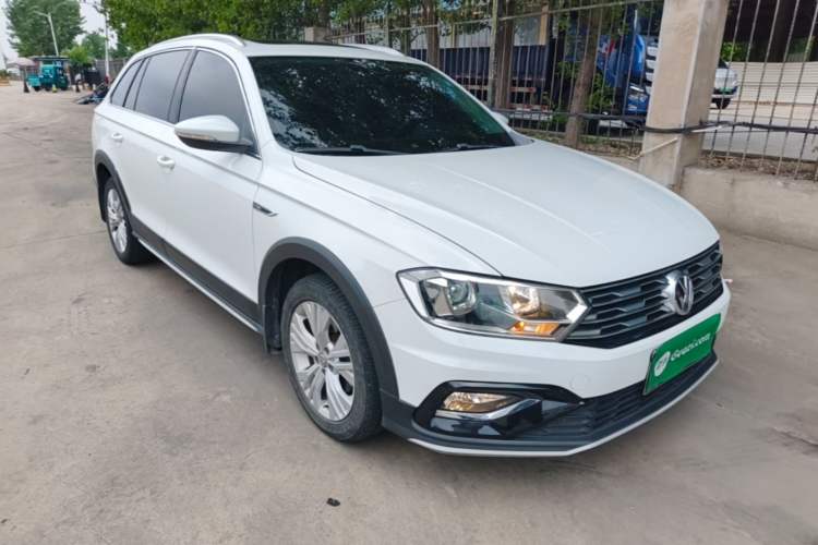 Used Volkswagen C-TREK 2018 1.5L Automatic Comfort Model Front Right 45 Deg