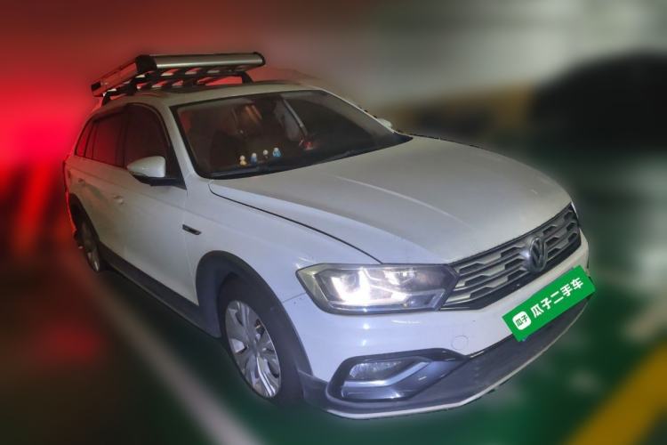 Used Volkswagen C-TREK 2018 230TSI DSG Comfort Model Front Right 45 Deg
