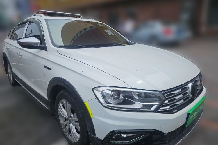 Used Volkswagen C-TREK 2018 1.5L Automatic Comfort Model Front Right 45 Deg