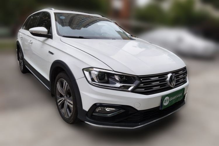 Used Volkswagen C-TREK 2018 1.5L Automatic Comfort Model Front Right 45 Deg