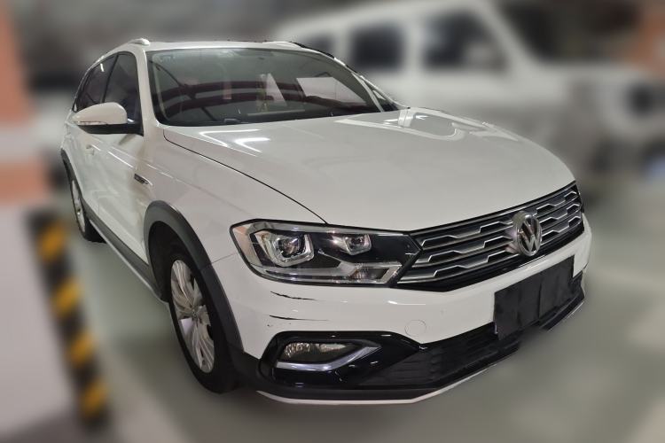 Used Volkswagen C-TREK 2018 1.5L Automatic Comfort Model Front Right 45 Deg