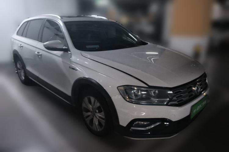 Used Volkswagen C-TREK 2018 1.5L Automatic Comfort Model Front Right 45 Deg