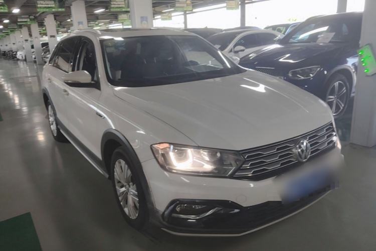 Used Volkswagen C-TREK 2018 230TSI DSG Comfort Model Front Right 45 Deg