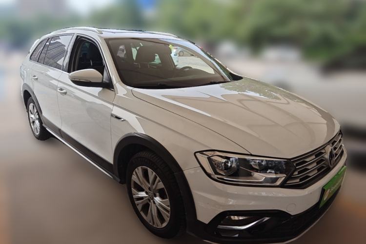 Used Volkswagen C-TREK 2018 1.5L Automatic Comfort Model Front Right 45 Deg