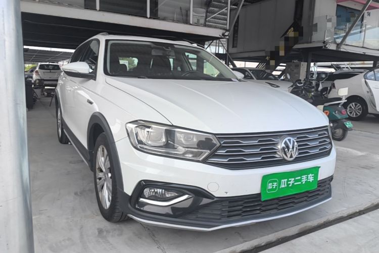 Used Volkswagen C-TREK 2018 230TSI DSG Comfort Model Front Right 45 Deg