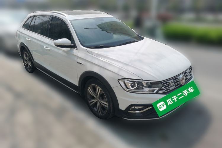 Used Volkswagen C-TREK 2018 230TSI DSG Luxury Version Front Right 45 Deg