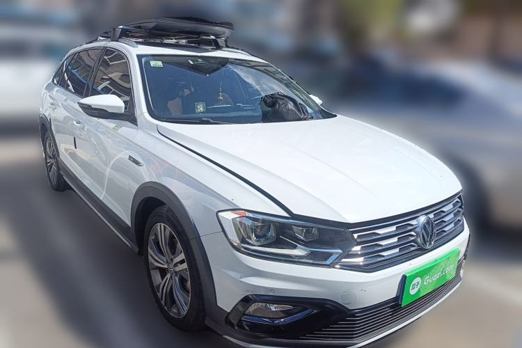 Used Volkswagen C-TREK 2018 230TSI DSG Luxury Version Front Right 45 Deg