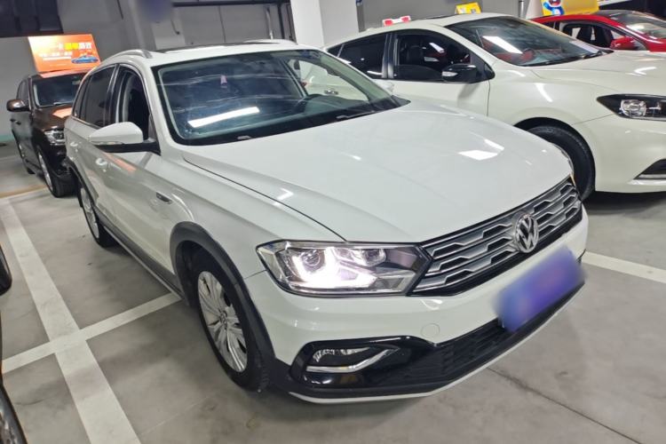 Used Volkswagen C-TREK 2018 230TSI DSG Comfort Model Front Right 45 Deg