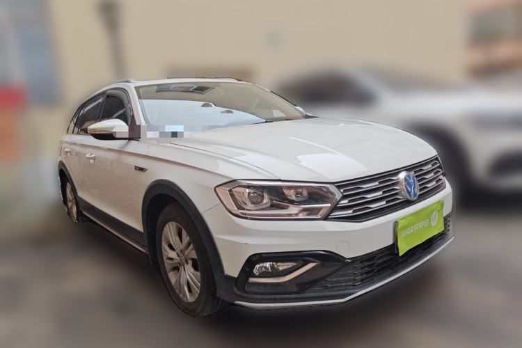 Used Volkswagen C-TREK 2018 1.5L Automatic Comfort Model Front Right 45 Deg