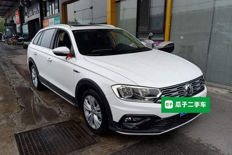 Used Volkswagen C-TREK 2018 1.5L Automatic Comfort Model Front Right 45 Deg