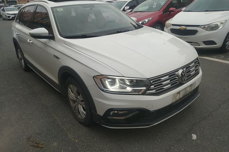 Used Volkswagen C-TREK 2018 1.5L Automatic Comfort Model Front Right 45 Deg