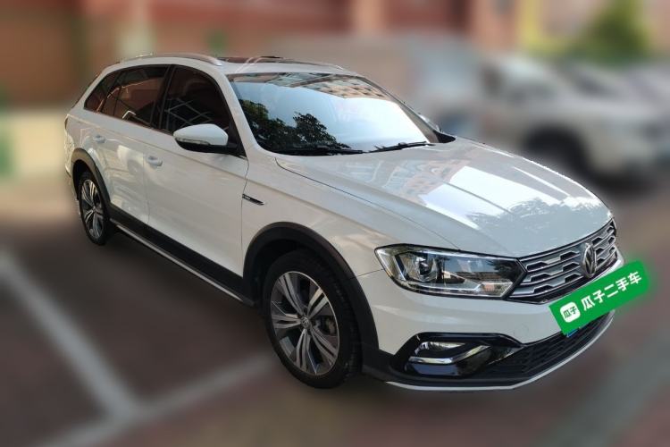 Used Volkswagen C-TREK 2018 1.5L Automatic Luxury Edition Front Right 45 Deg