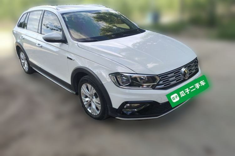 Used Volkswagen C-TREK 2018 1.5L Automatic Comfort Model Front Right 45 Deg